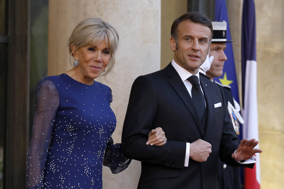 Emmanuel Macron et son épouse Brigitte Macron